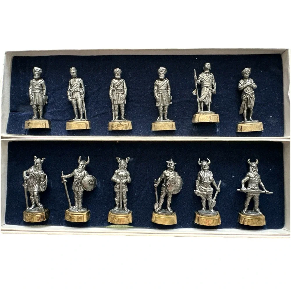 METAL FIGURINES SET Viking SOLDIERS IRON SOCLES VINTAGE DIORAMA DISPLAY BOX Lot3